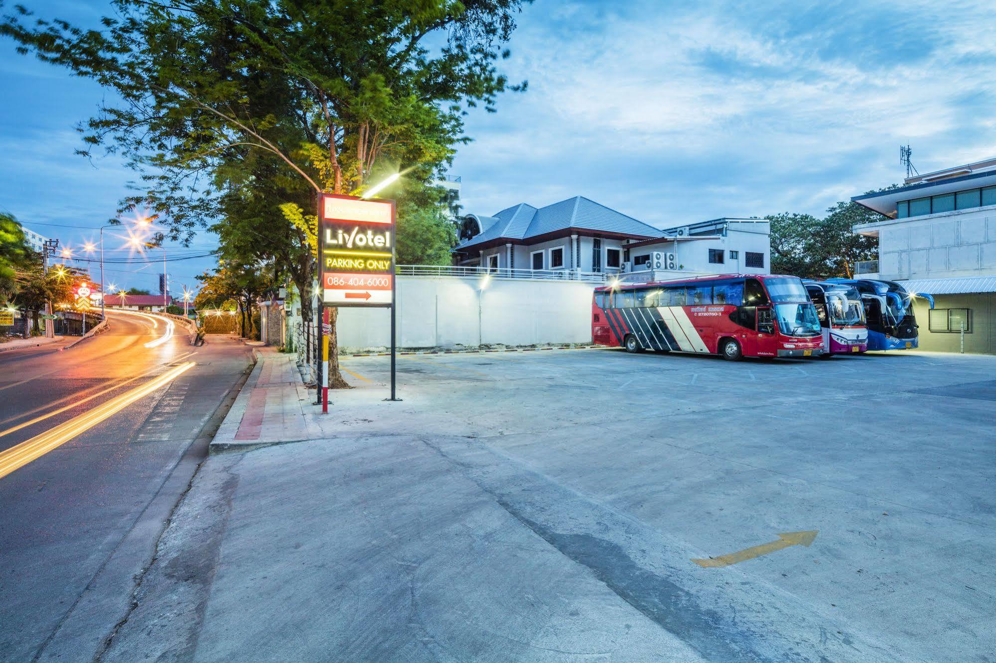 曼谷叻抛利沃特尔酒店