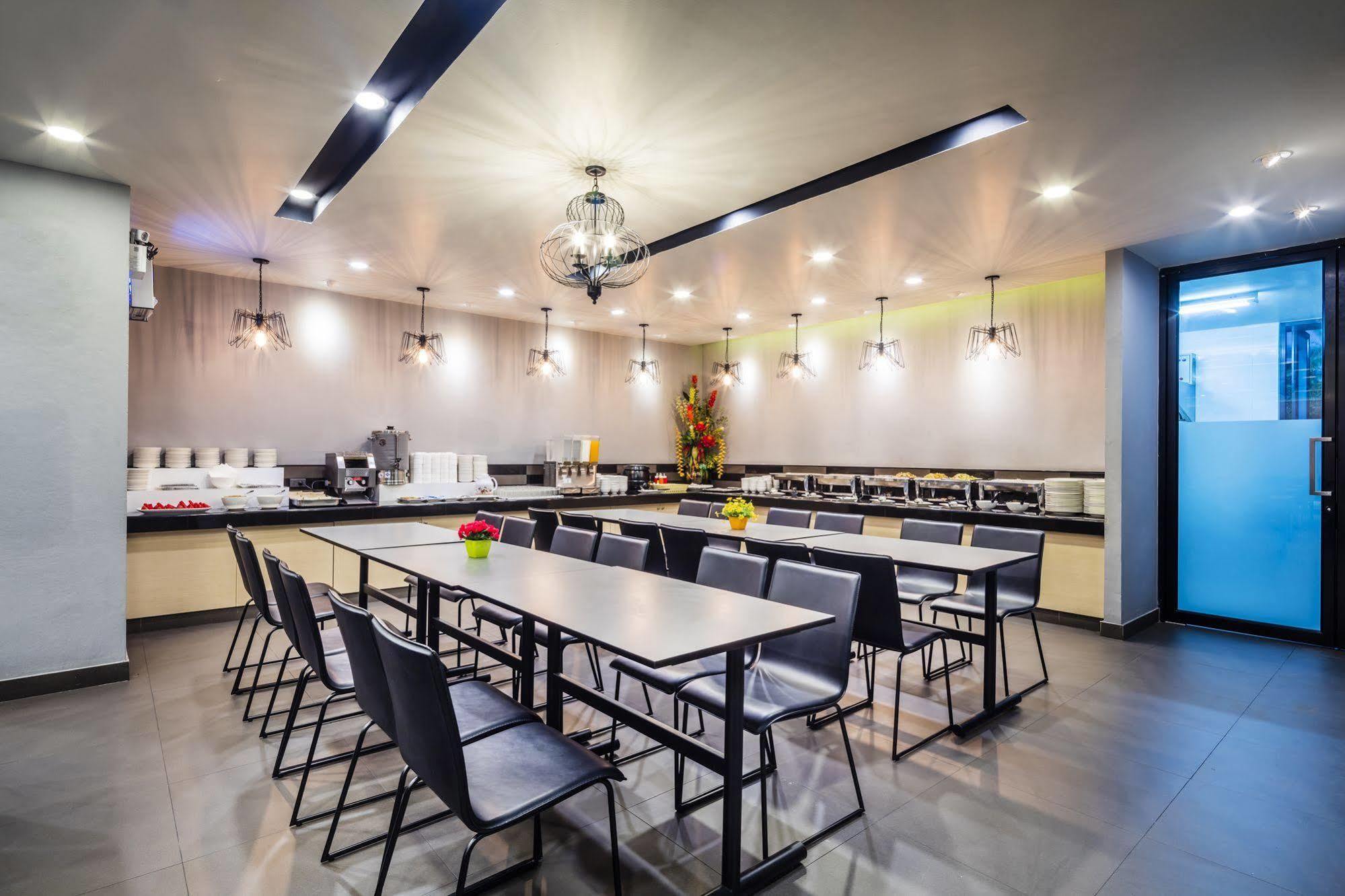 曼谷叻抛利沃特尔酒店 酒店 曼谷